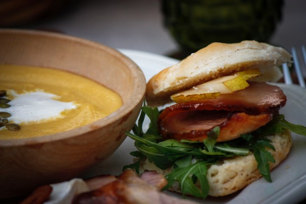 beautiful-soup-and-sandwich-plate